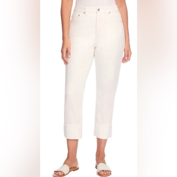 Frye Pants - NWT Frye Women's high-rise cuffed crop jeans size 4/27